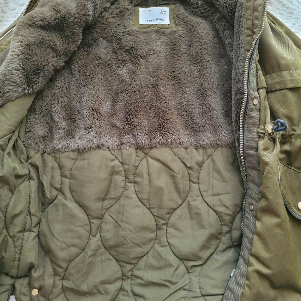 🧣 - Picture 8 of 15